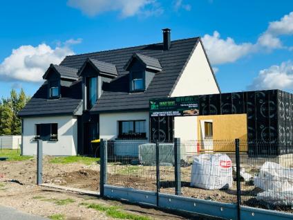 CHANTIER EN COURS A  L'ENTREE DE GROFFLIERS - EXTENSION EN OSSATURE BOIS