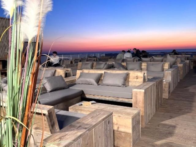 TERRASSE DU BAR DE PLAGE / RESTAURANT LE SUNSET À BERCK PLAGE 